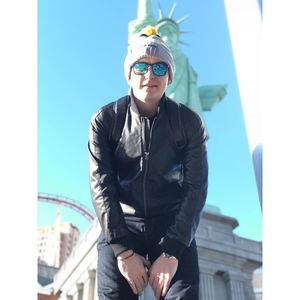 Meet your Posher, Tudor